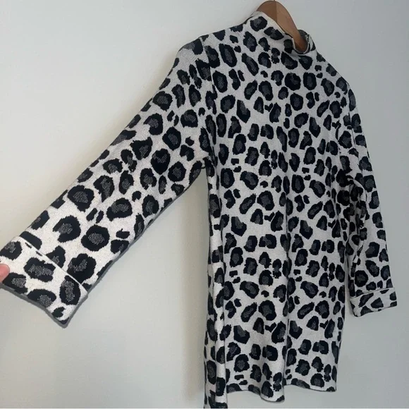 Leopard Print Mock Neck Sweater - Picture 6 of 6